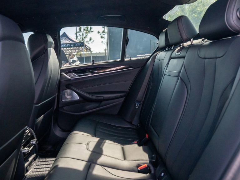 Used 2021 BMW M5 w/ Executive Package image 42