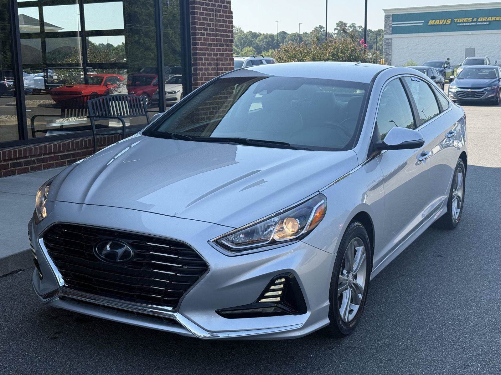 Used 2018 Hyundai Sonata SEL w/ Tech Package 02 FWD image 1