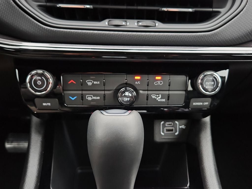 New 2026 Jeep Compass Latitude image 26