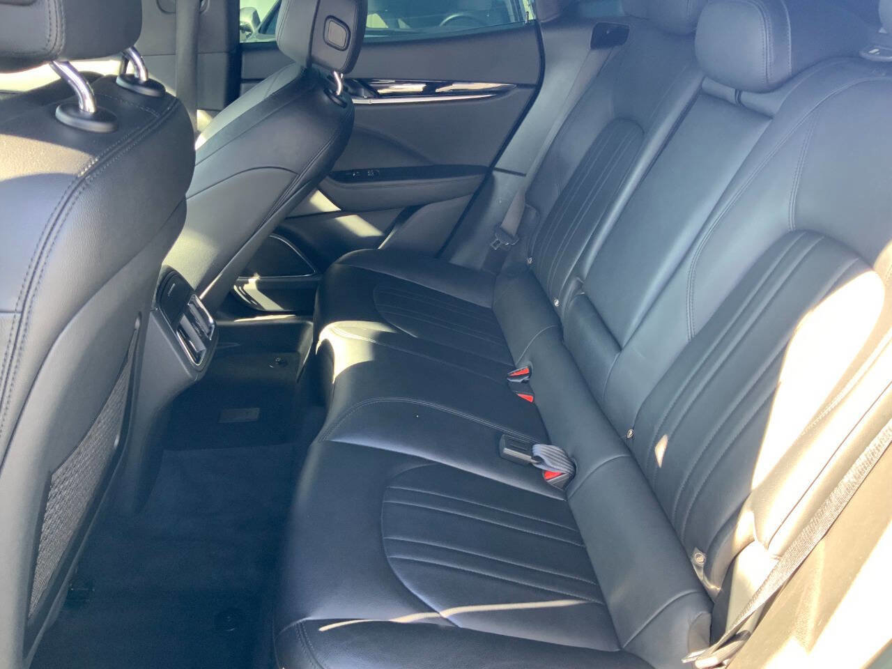 Used 2019 Maserati Levante AWD/4WD image 21