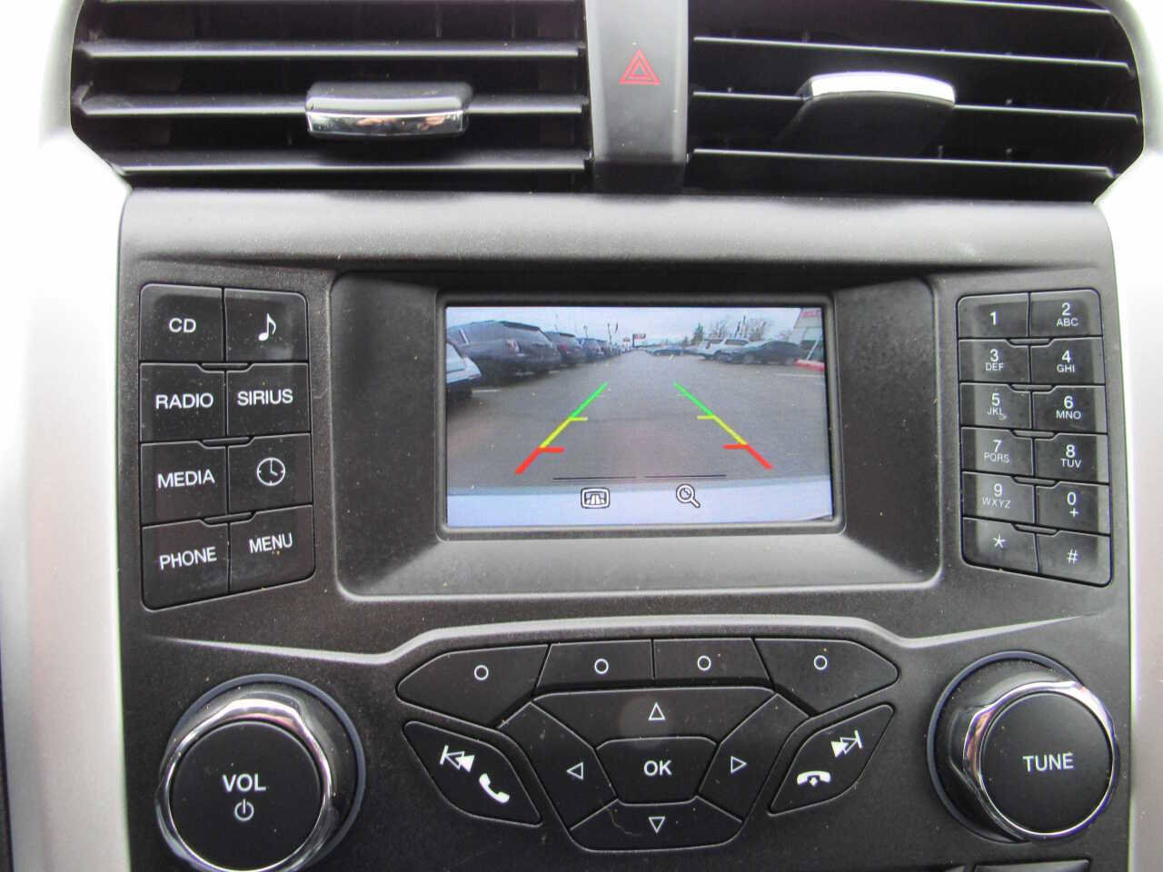 Used 2016 Ford Fusion SE w/ Equipment Group 201A image 18