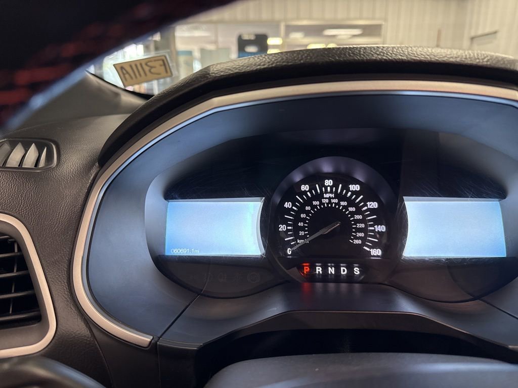 Used 2021 Ford Edge ST-Line w/ Class II Trailer Tow Package AWD/4WD image 19