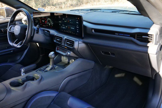Used 2025 Ford Mustang Dark Horse image 41