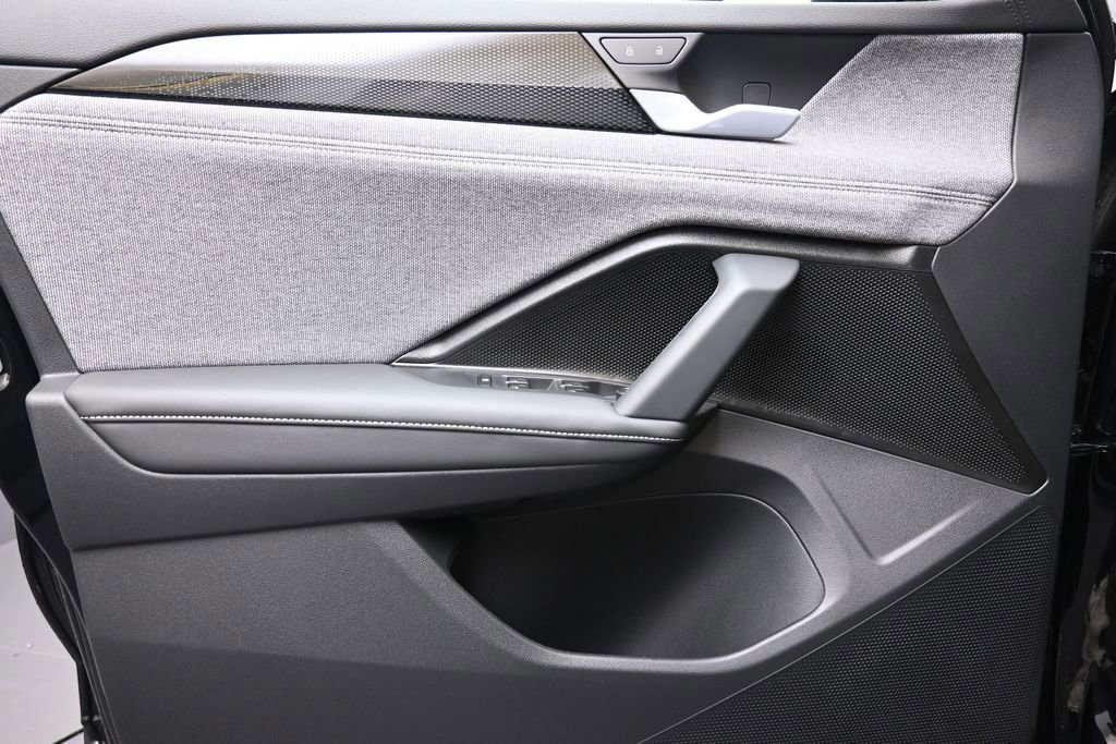 New 2026 Volkswagen Tiguan S AWD/4WD image 23