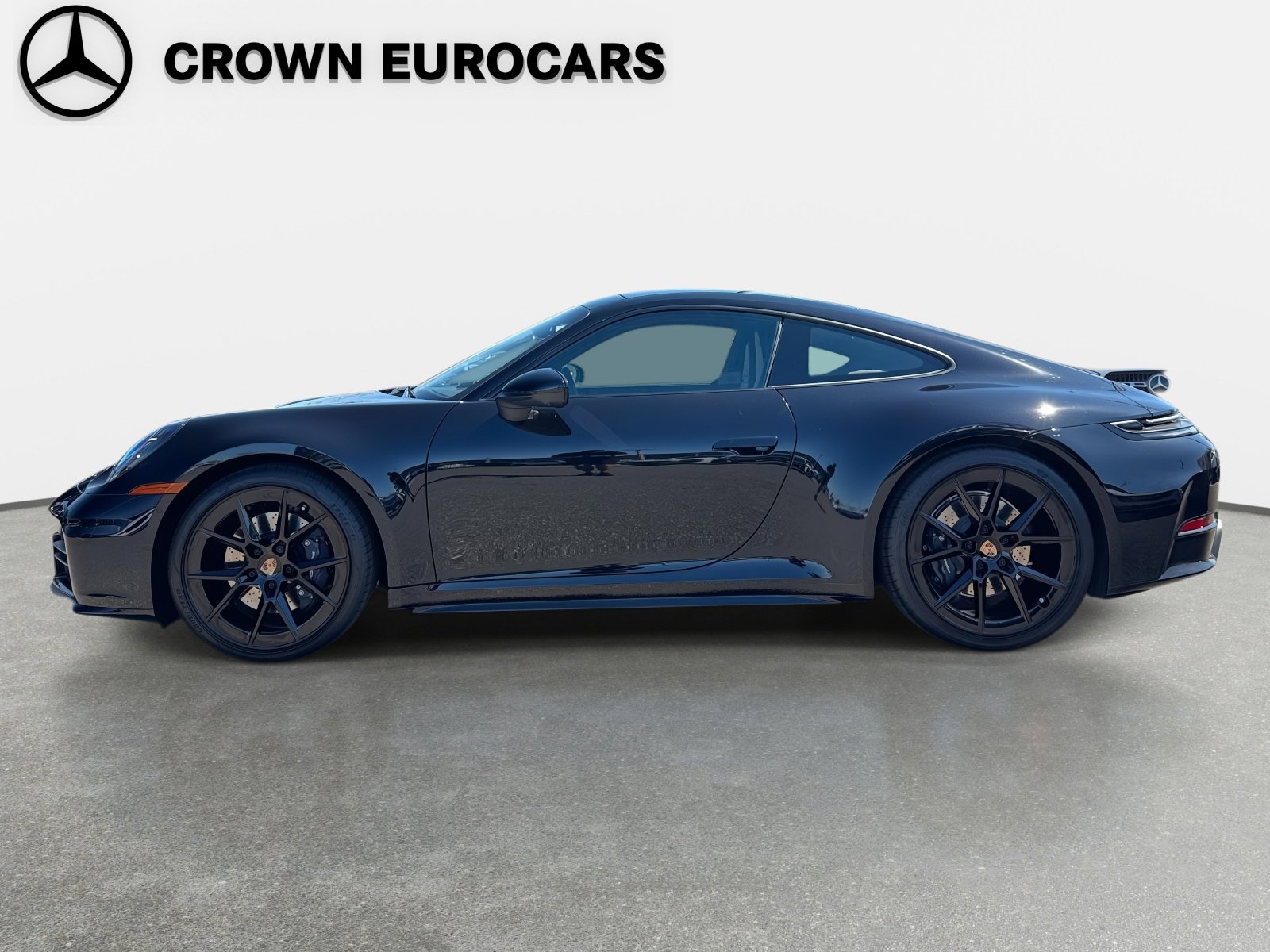 Used 2026 Porsche 911 Carrera image 3