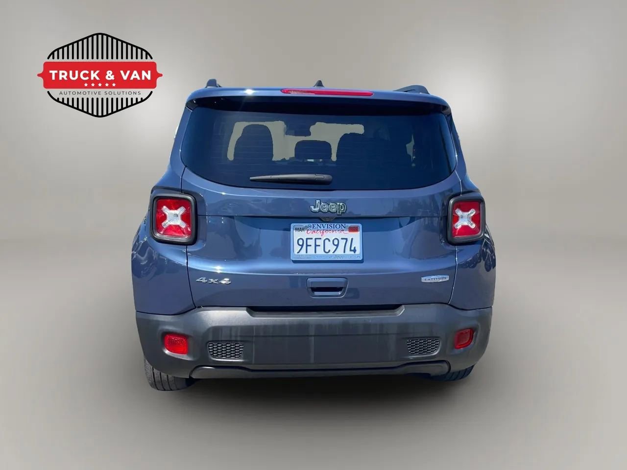 Used 2022 Jeep Renegade Latitude AWD/4WD image 2