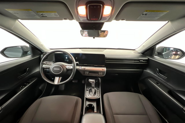Used 2024 Hyundai Kona SEL image 9