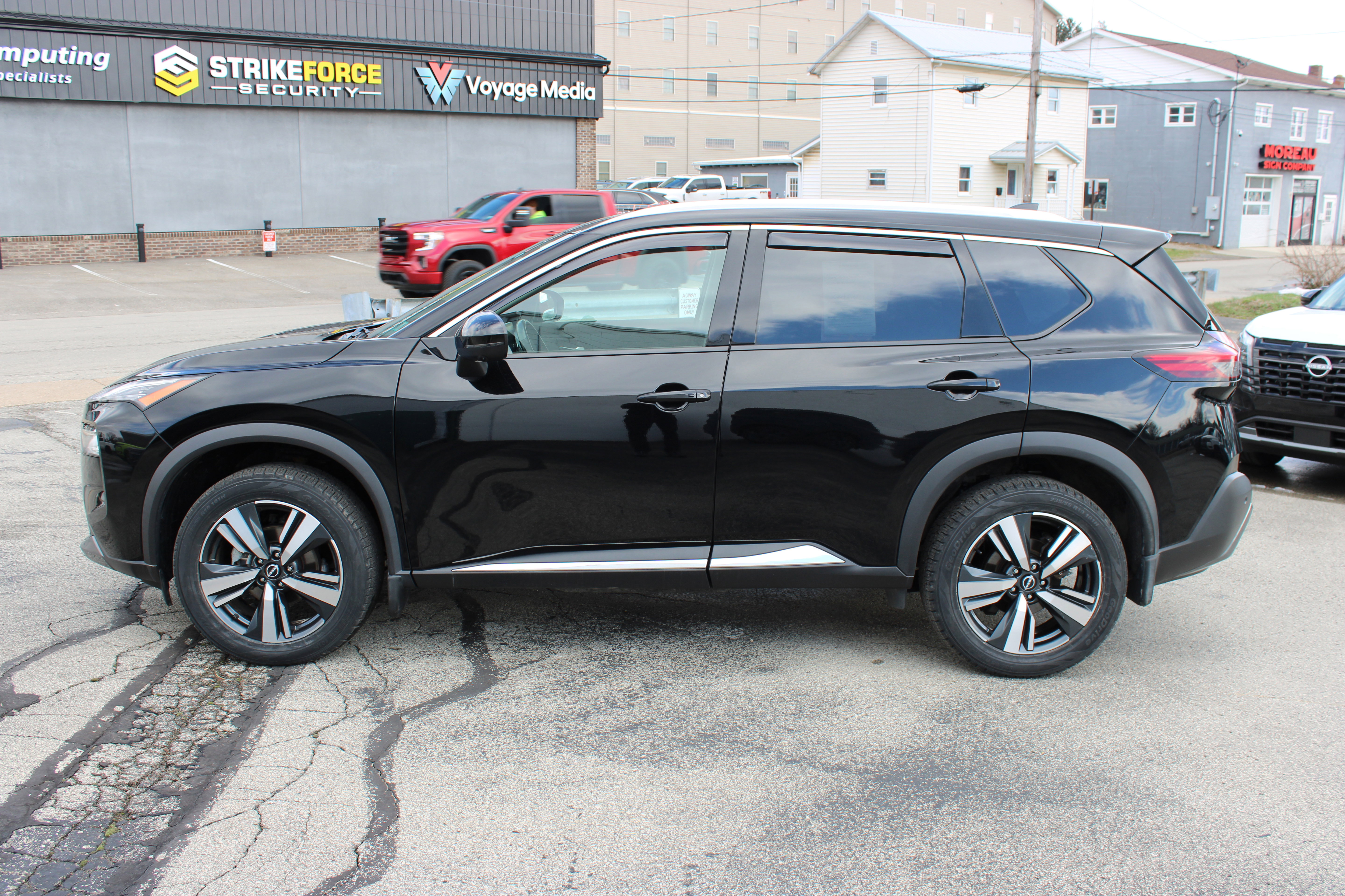 Certified 2023 Nissan Rogue SL AWD/4WD image 2