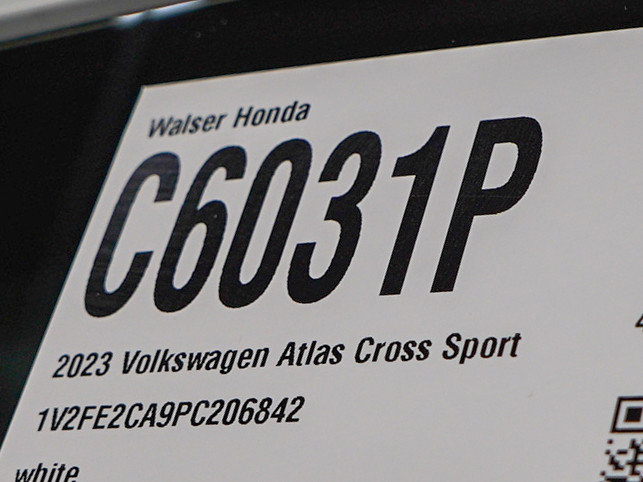 Used 2023 Volkswagen Atlas Cross Sport SEL Premium R-Line AWD/4WD image 33