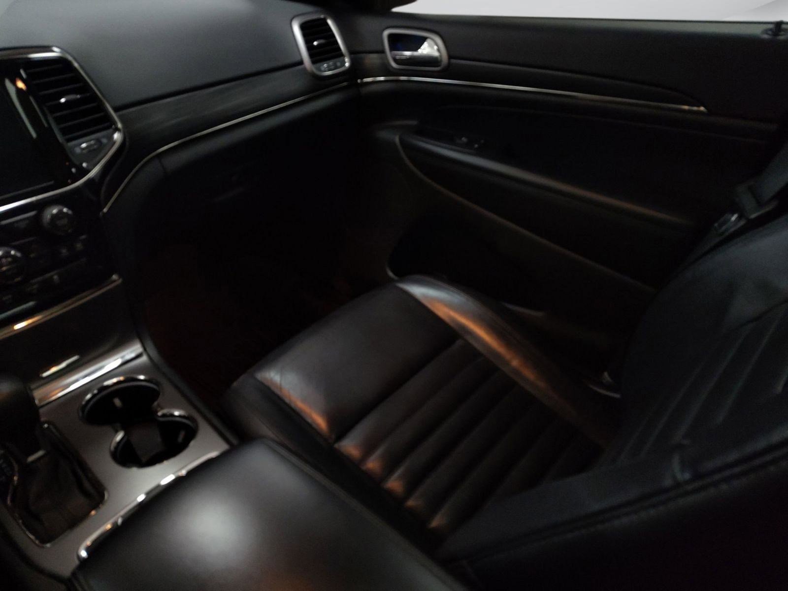 Used 2019 Jeep Grand Cherokee Limited X image 24