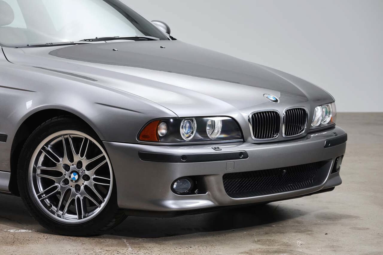 Used 2003 BMW M5 RWD image 10
