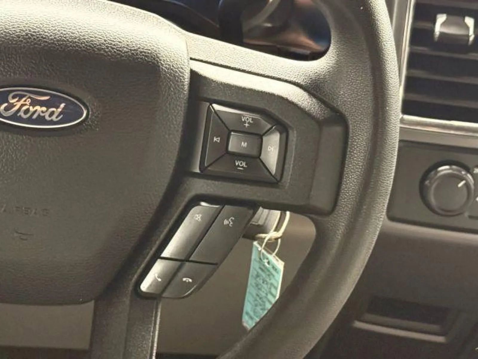 Used 2015 Ford F150 XLT image 29