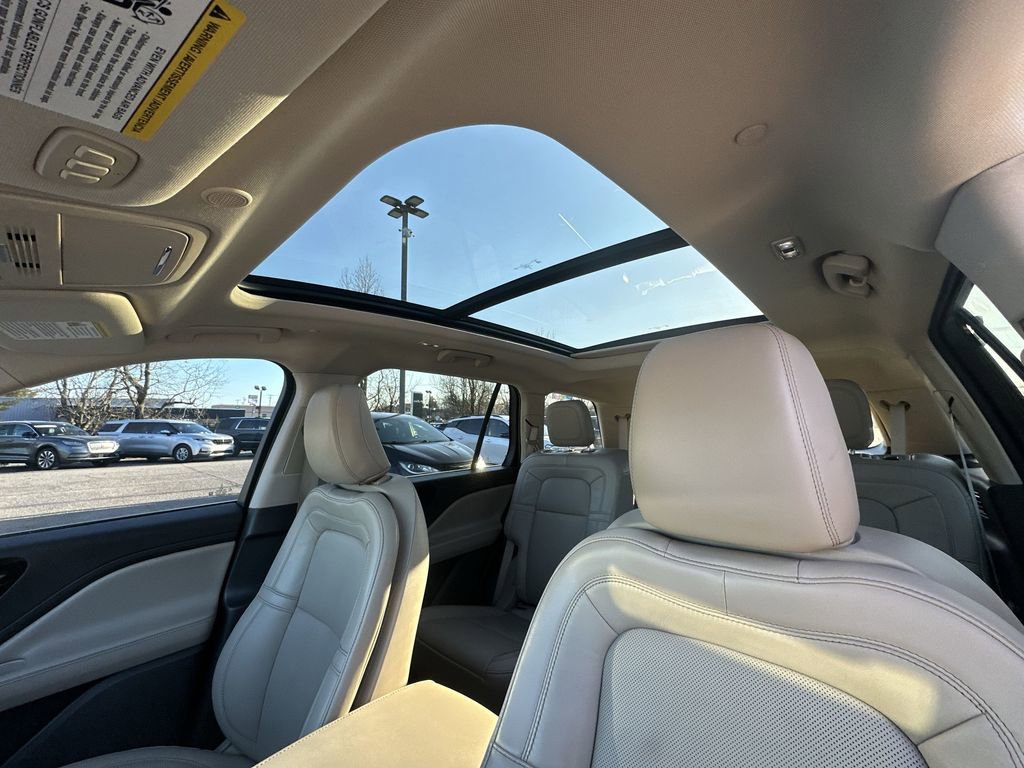 Used 2022 Lincoln Aviator Reserve w/ Elements Package Plus image 22