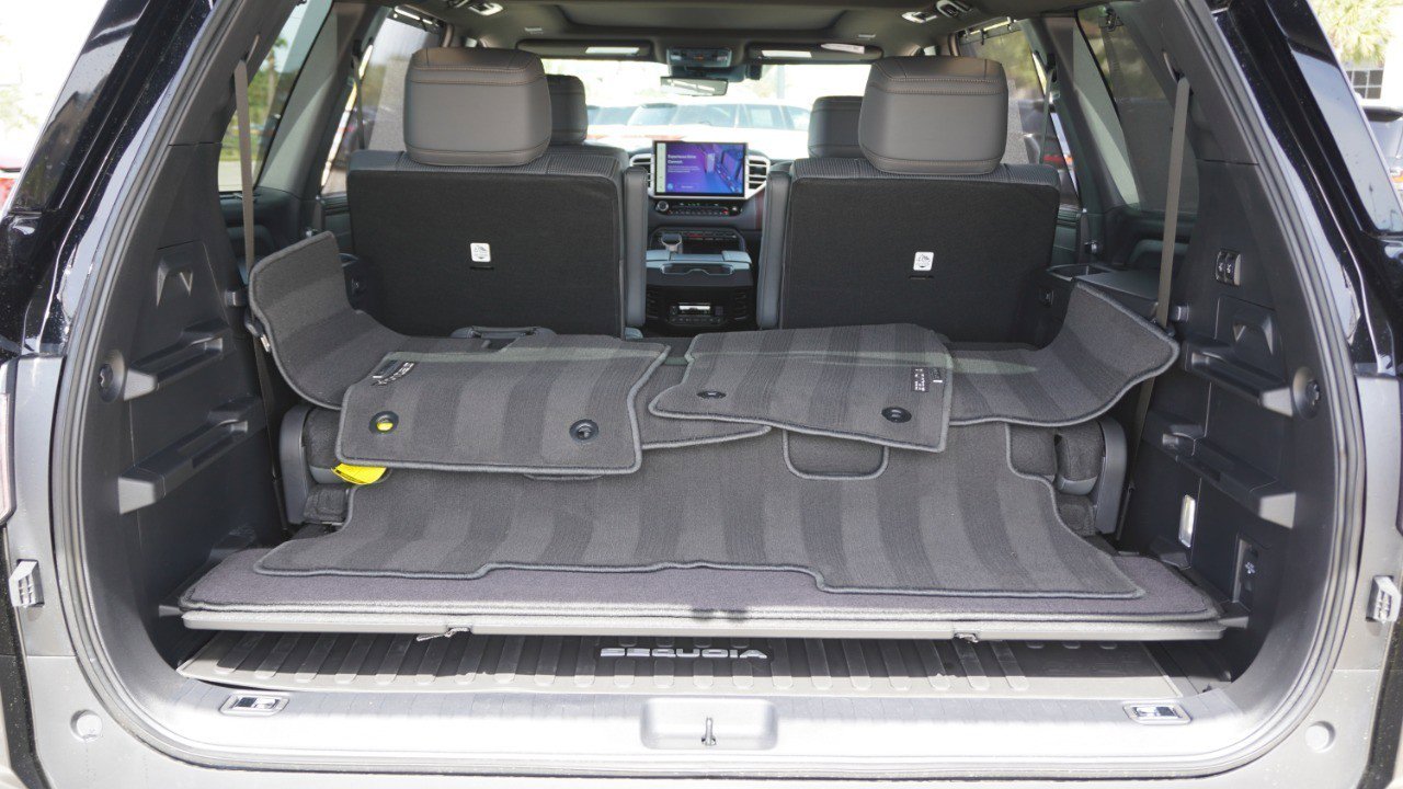 Used 2026 Toyota Sequoia Capstone image 39