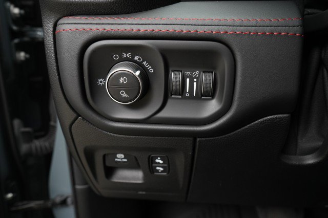 Used 2021 RAM 1500 TRX w/ TRX Lanuch Edition image 56