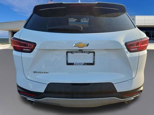 Used 2023 Chevrolet Blazer LT image 4