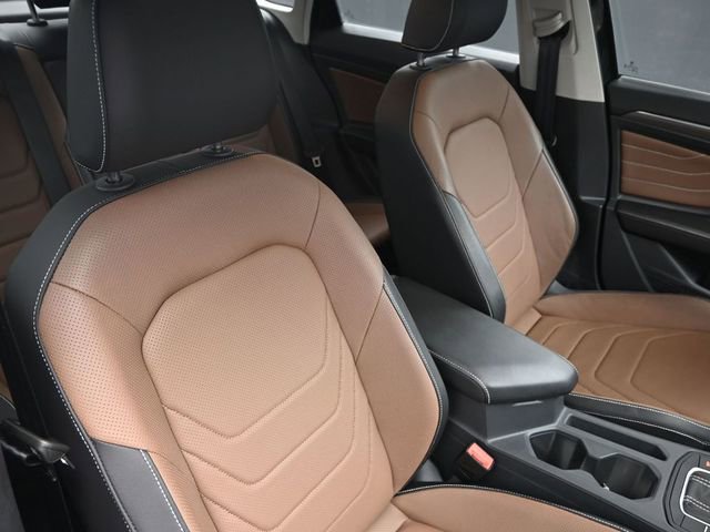 Used 2025 Volkswagen Jetta SEL FWD image 41