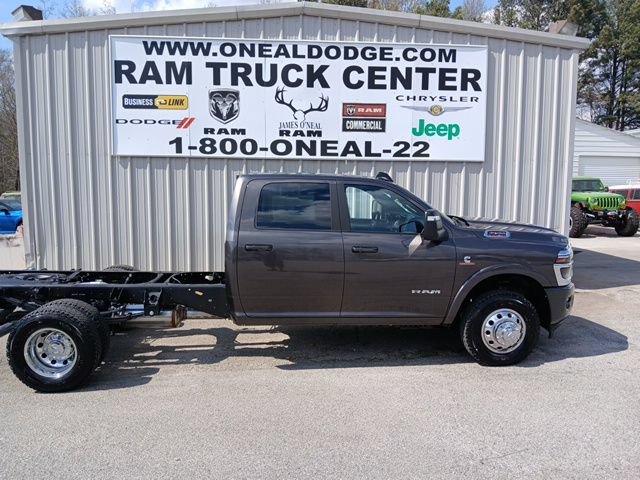 New 2026 RAM 3500 Big Horn w/ Laramie Trim Package AWD/4WD image 2