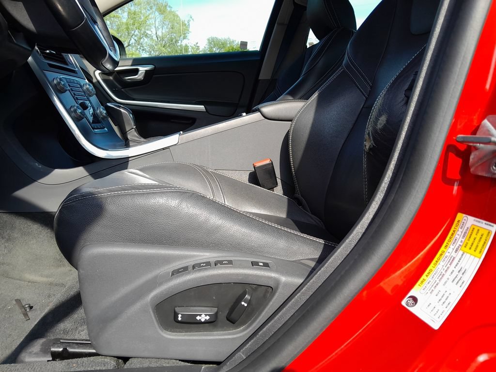 Used 2018 Volvo S60 T5 Dynamic w/ Vision Package AWD/4WD image 12