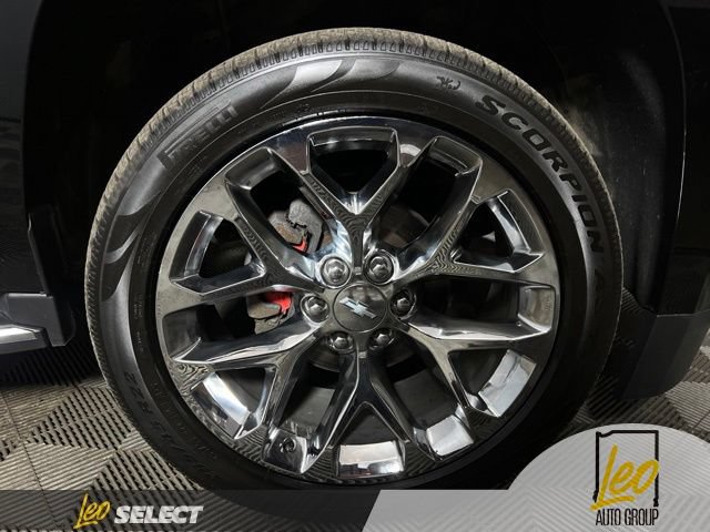 Used 2019 Chevrolet Suburban Premier AWD/4WD image 36