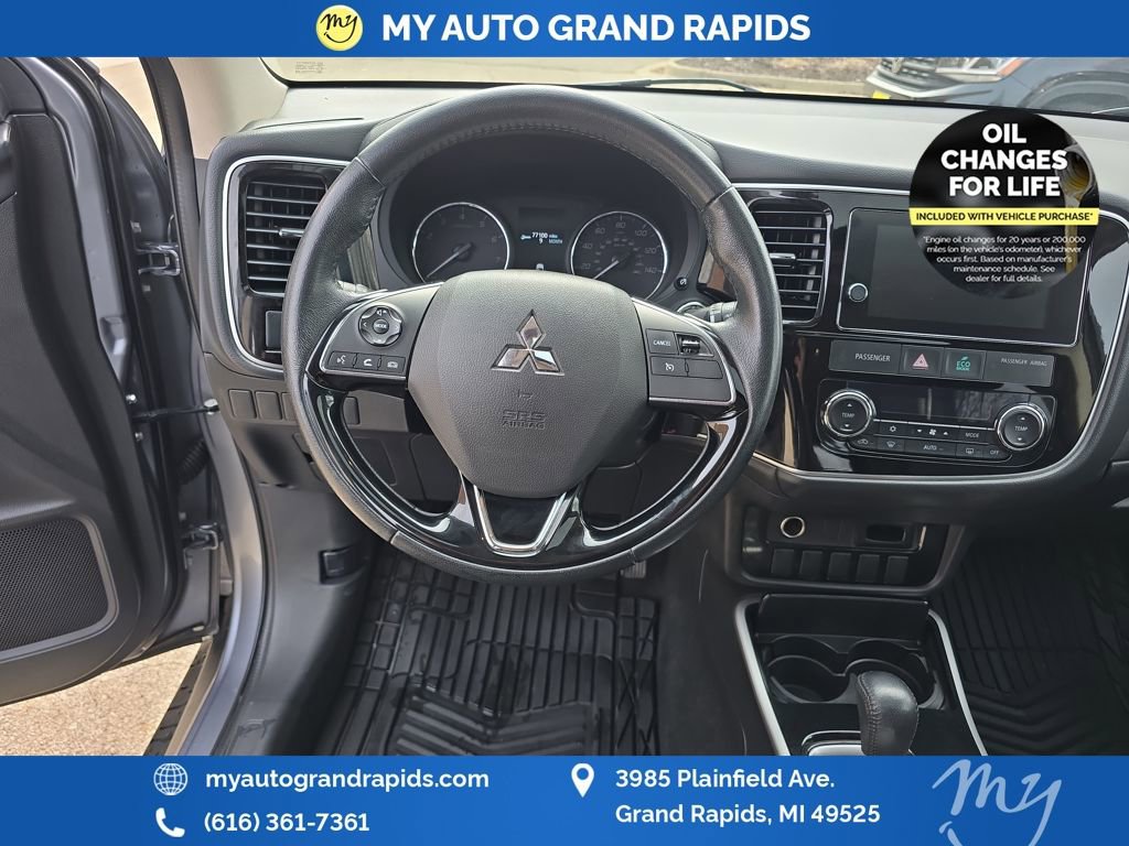 Used 2017 Mitsubishi Outlander SE image 13