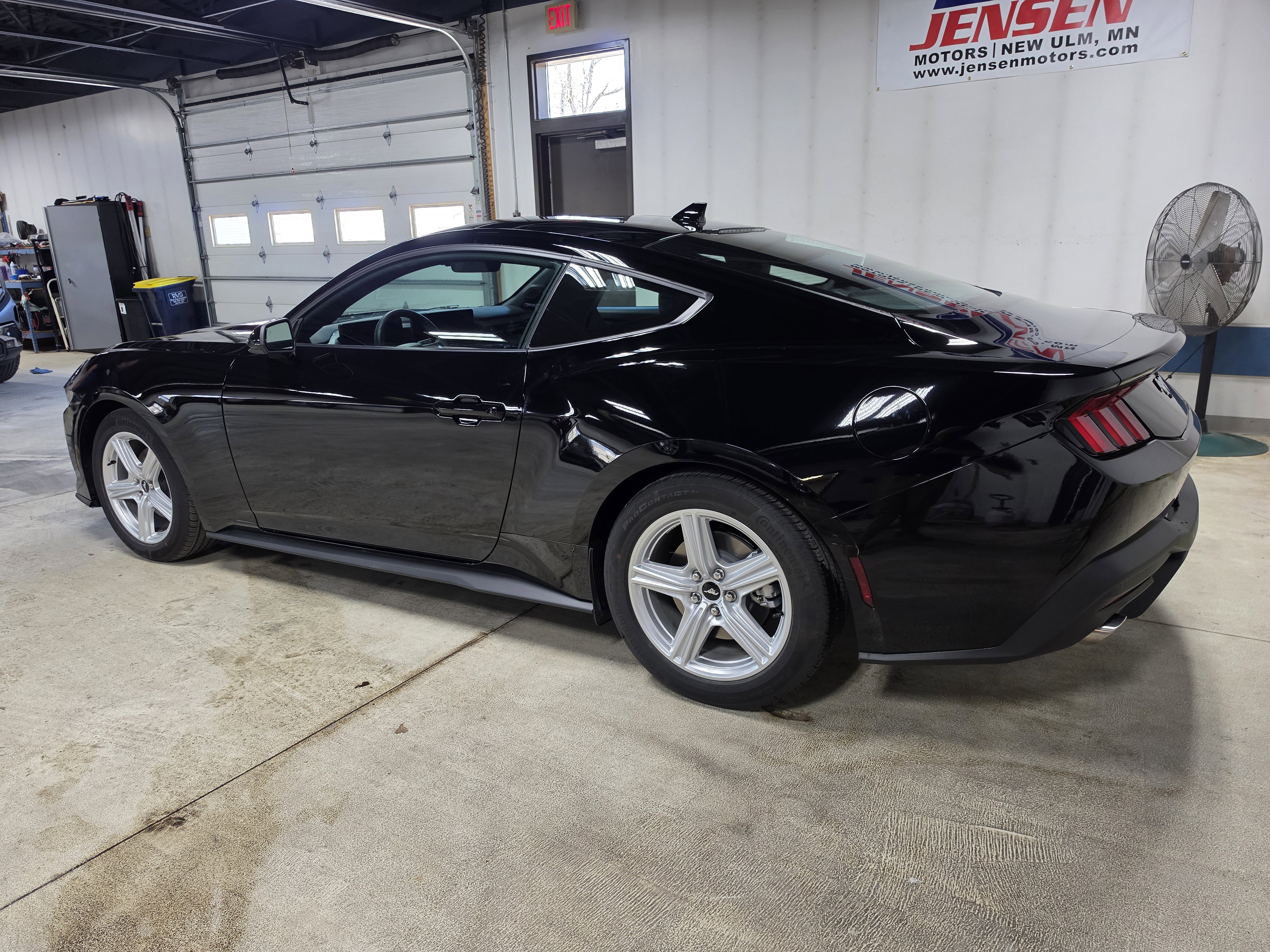 Used 2026 Ford Mustang Coupe RWD image 6