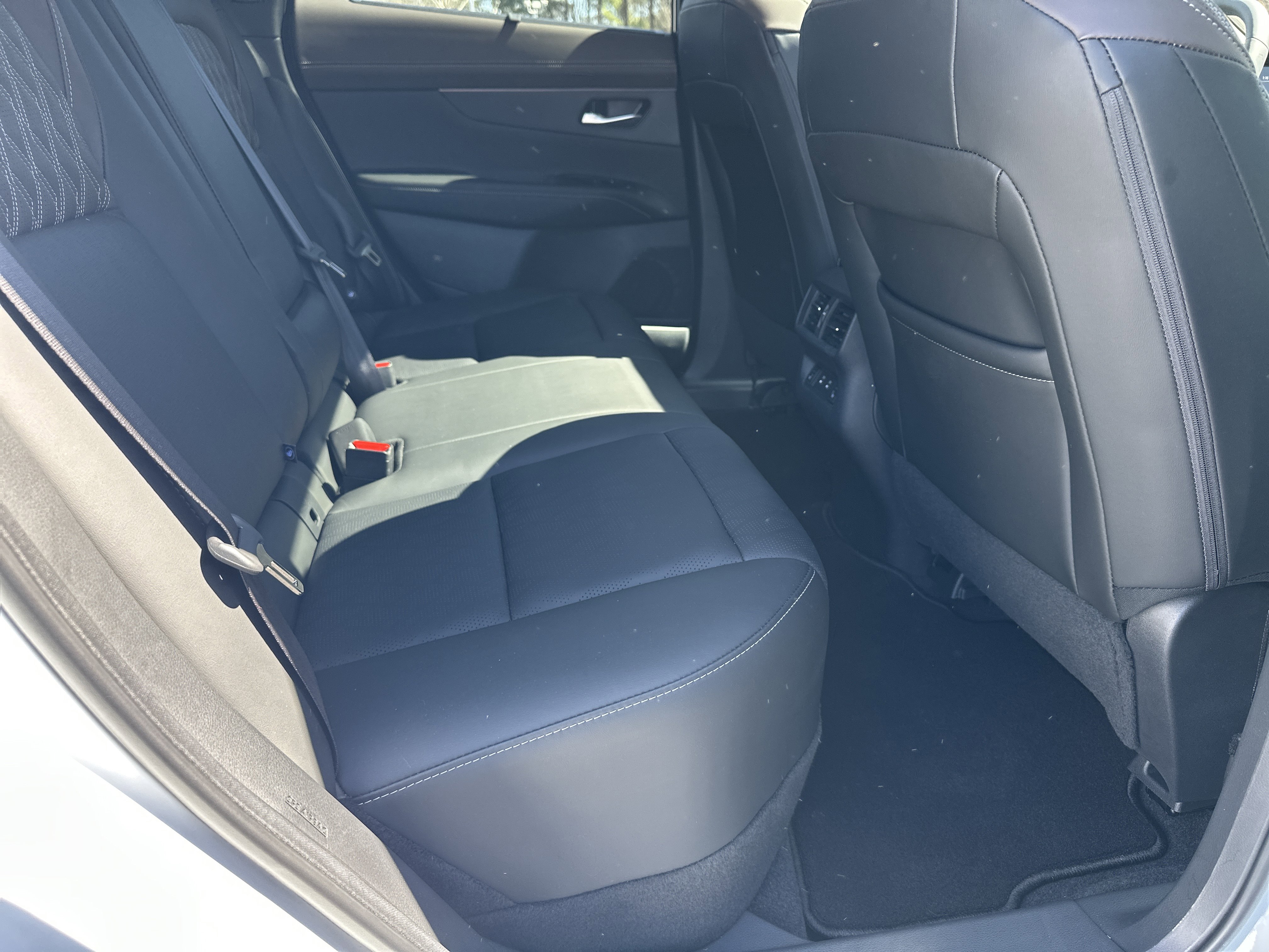 Used 2025 Nissan Murano Platinum w/ Cargo Package image 17