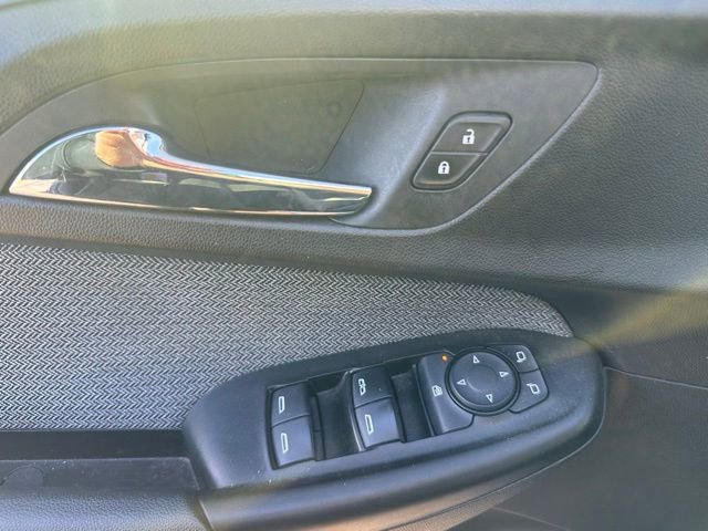 Used 2022 Chevrolet TrailBlazer LT w/ Convenience Package FWD image 9