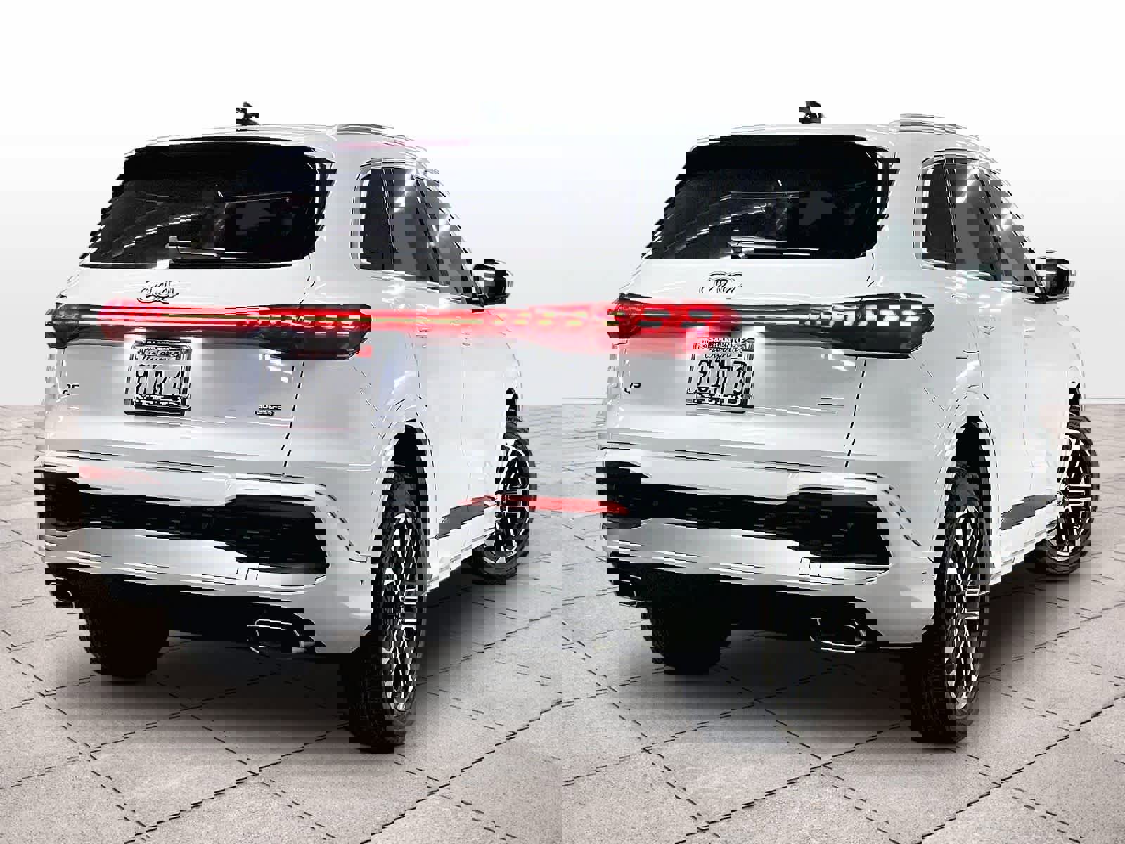 Certified 2025 Audi Q5 Premium w/ Convenience Package image 13