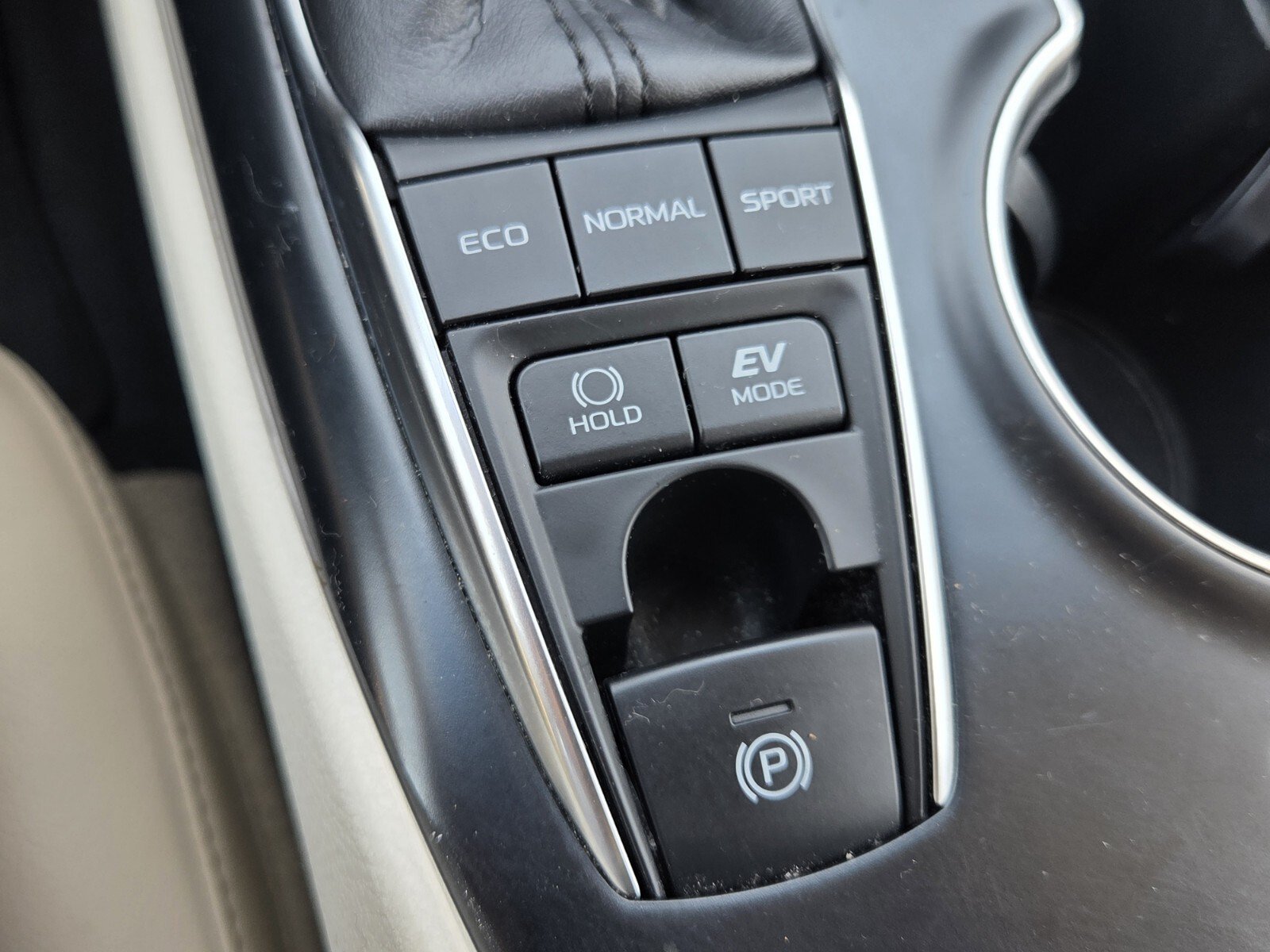Used 2018 Toyota Camry XLE w/ Audio Package FWD image 15