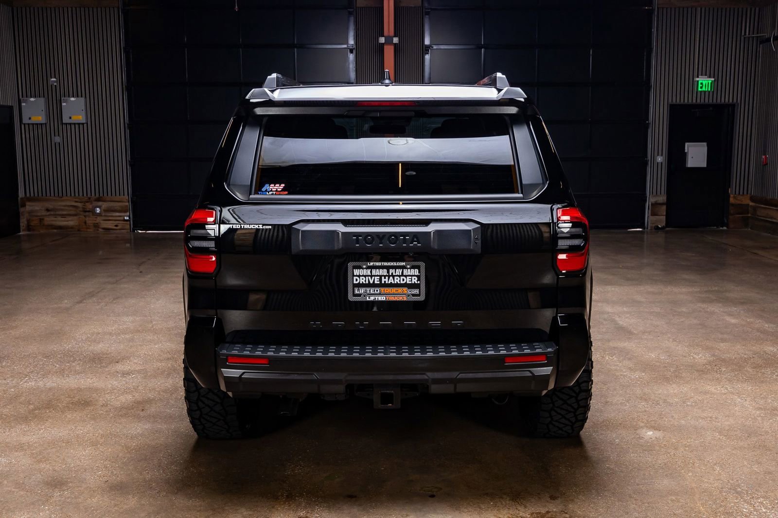 Used 2025 Toyota 4Runner SR5 AWD/4WD image 8