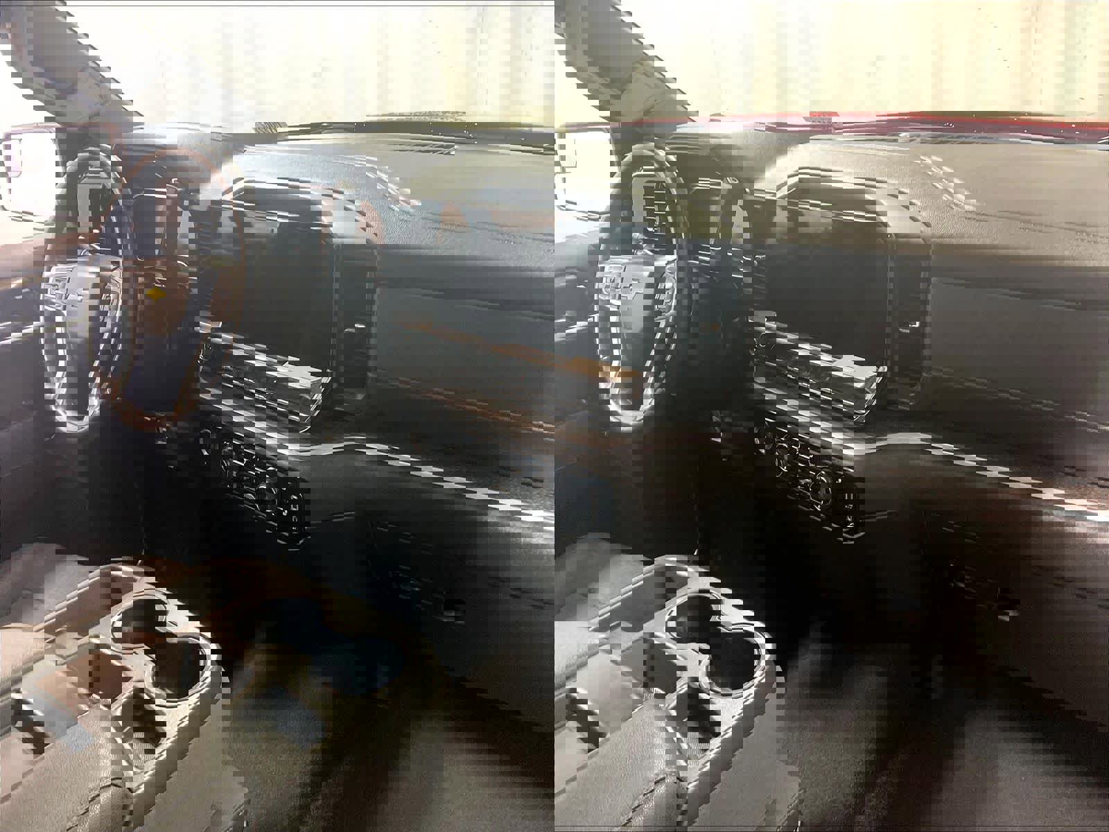 Used 2022 Chevrolet Silverado 1500 LT AWD/4WD image 14