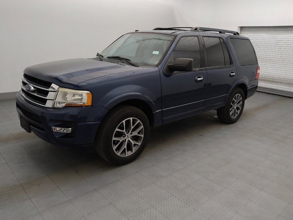 Used 2017 Ford Expedition XLT w/ Equipment Group 202A RWD image 2