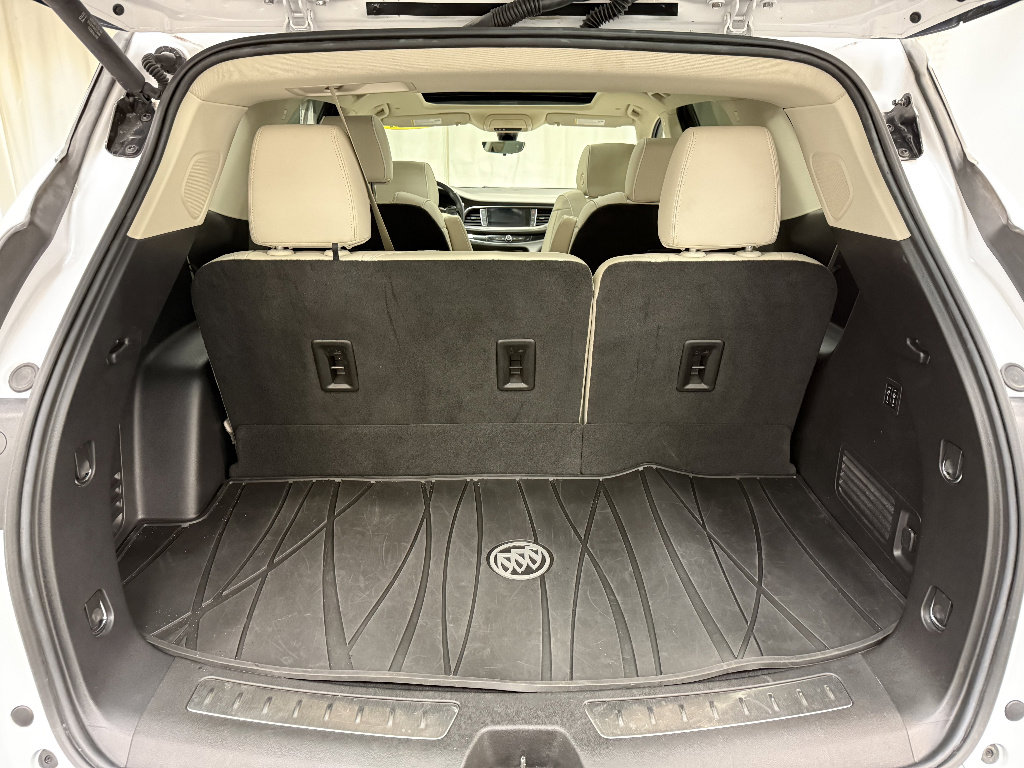 Used 2024 Buick Enclave Avenir w/ Avenir Technology Package AWD/4WD image 5