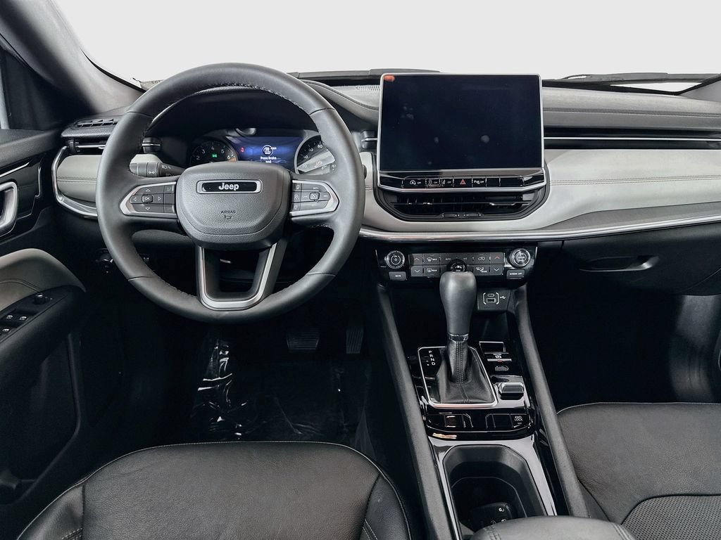 Certified 2023 Jeep Compass Limited AWD/4WD image 32