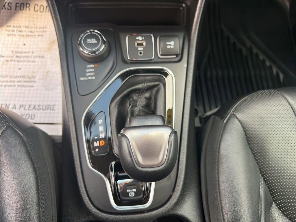 Used 2019 Jeep Cherokee Limited image 29