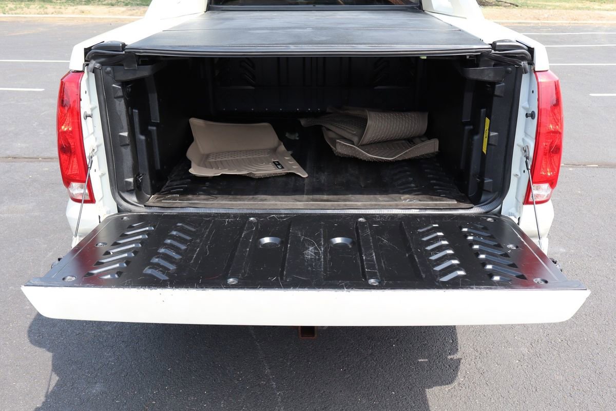 Used 2012 Cadillac Escalade EXT Luxury image 7