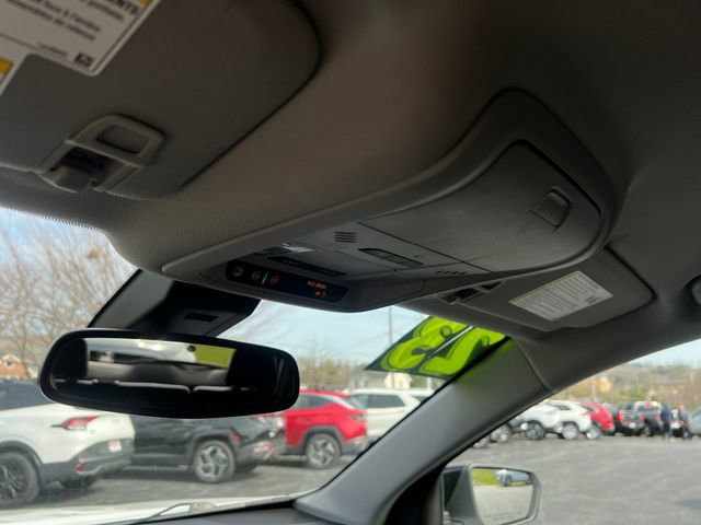 Used 2023 GMC Terrain AT4 image 22