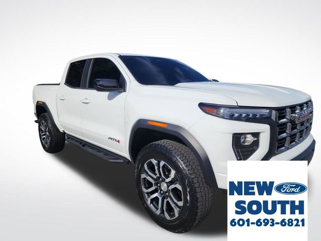 Used 2024 GMC Canyon AT4 w/ AT4 Premium Package image 8