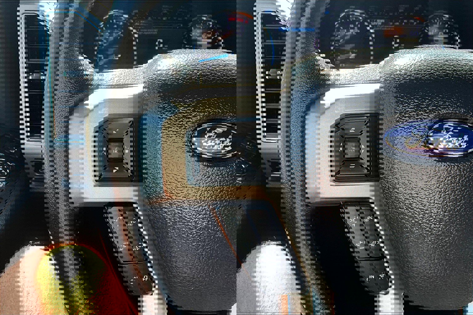 Used 2022 Ford F250 Lariat w/ Tremor Off-Road Package image 22