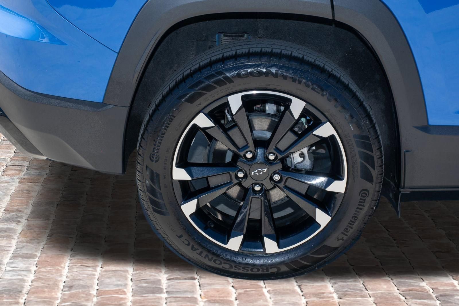 Used 2025 Chevrolet Equinox RS w/ Safety and Technology Package FWD image 40