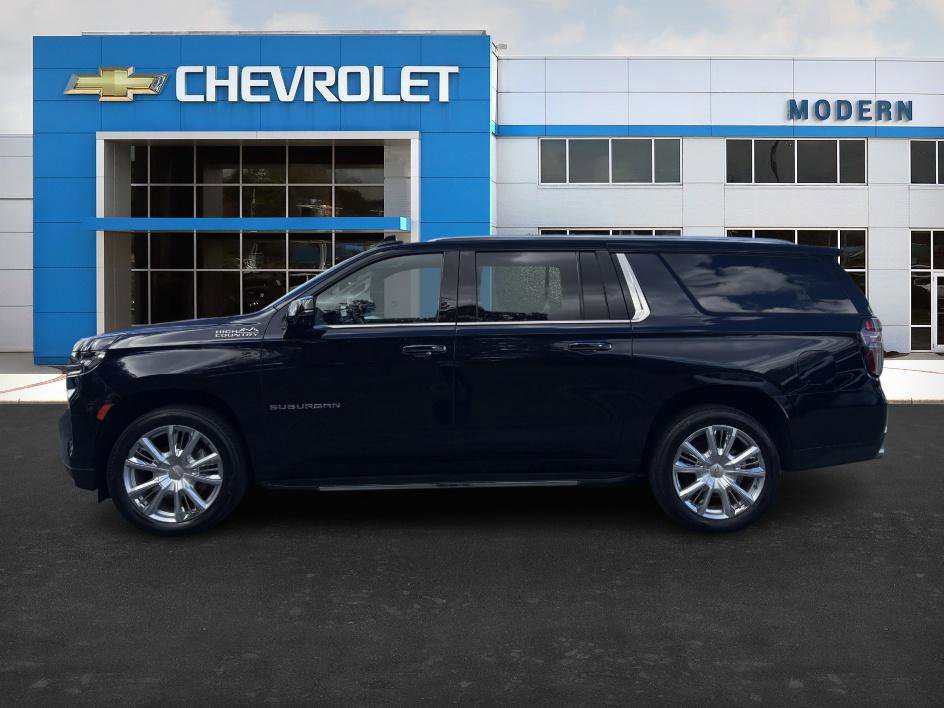 Used 2022 Chevrolet Suburban High Country image 2