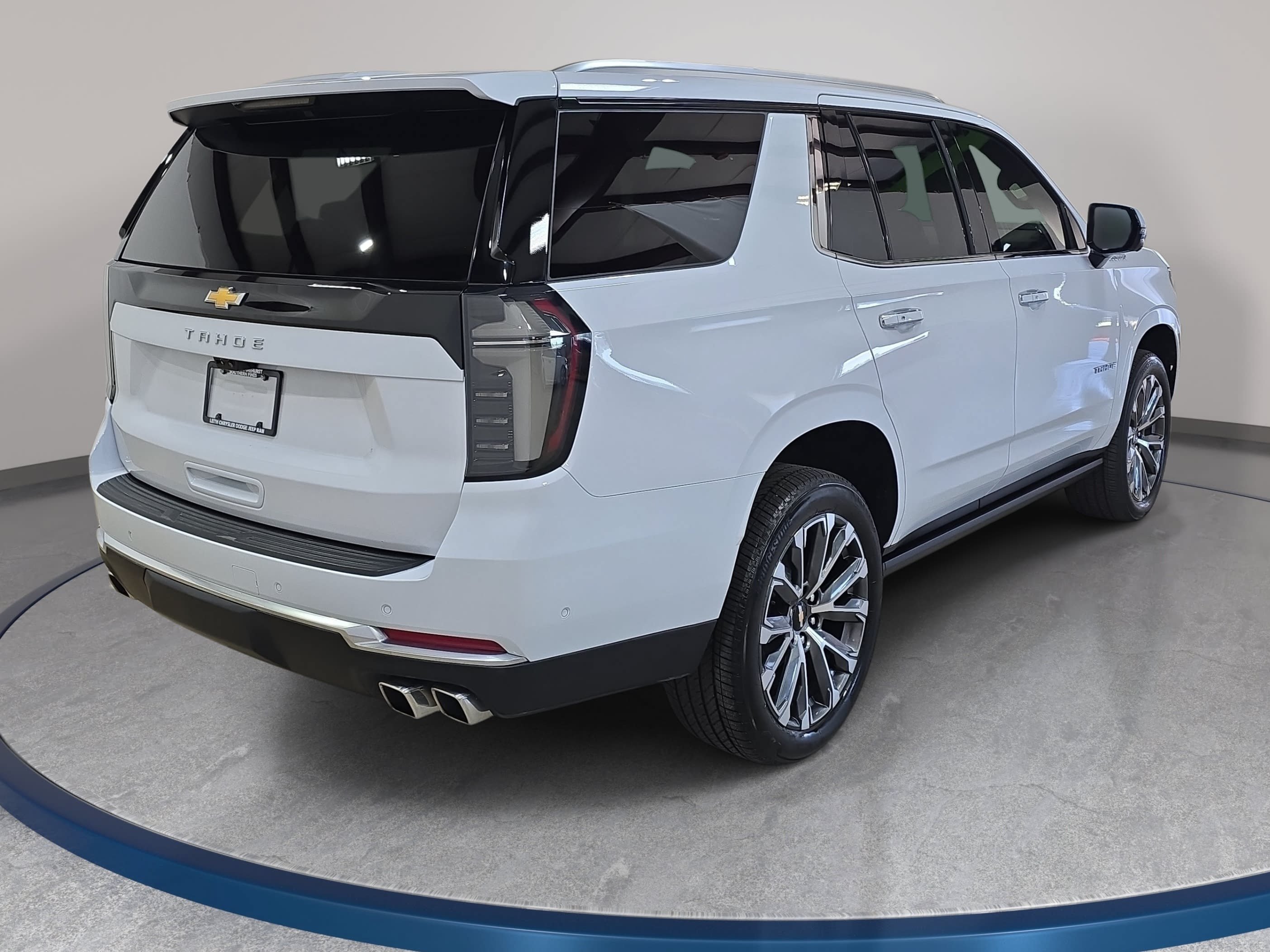 Used 2026 Chevrolet Tahoe High Country AWD/4WD image 6