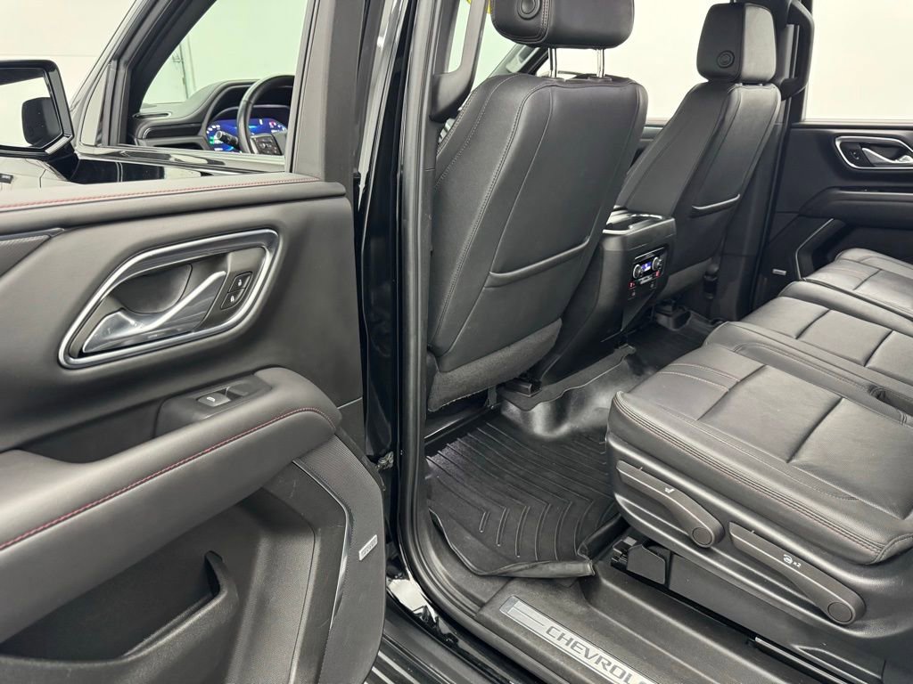 Used 2023 Chevrolet Suburban RST w/ Luxury Package image 43