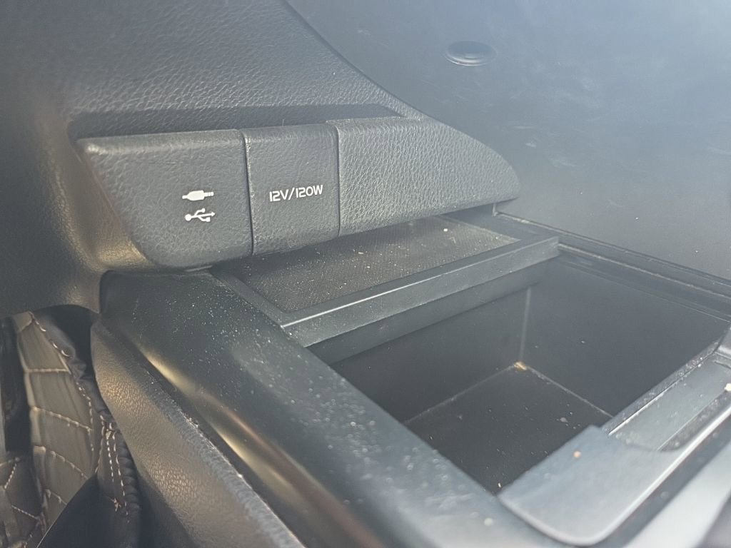 Used 2018 Toyota Camry SE FWD image 26