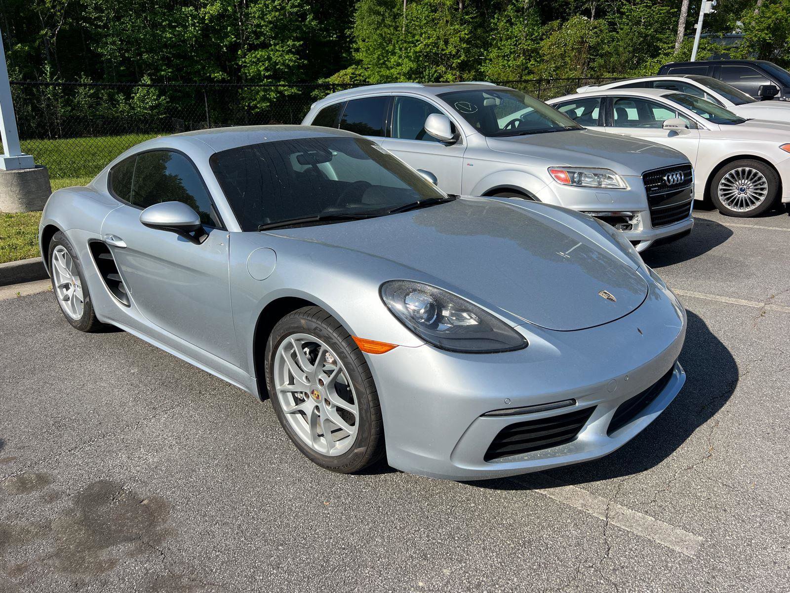 Used 2018 Porsche 718 Cayman RWD image 3