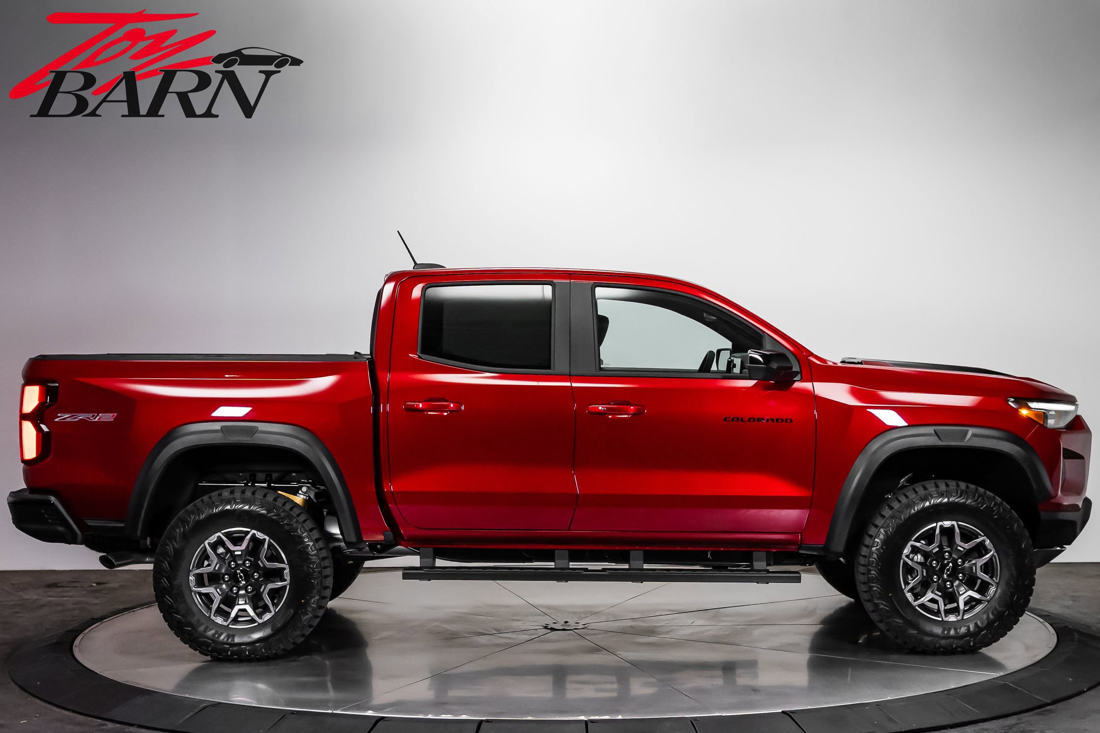 Used 2026 Chevrolet Colorado ZR2 w/ Technology Package AWD/4WD image 6
