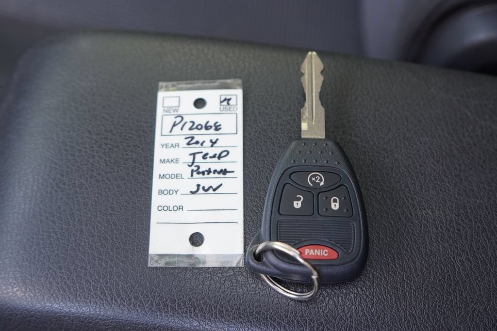 Used 2014 Jeep Patriot Latitude w/ Sun/Sound Group AWD/4WD image 30