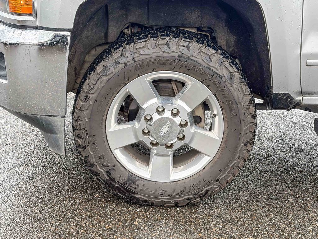 Used 2017 Chevrolet Silverado 2500 LT w/ LT Convenience Package image 7