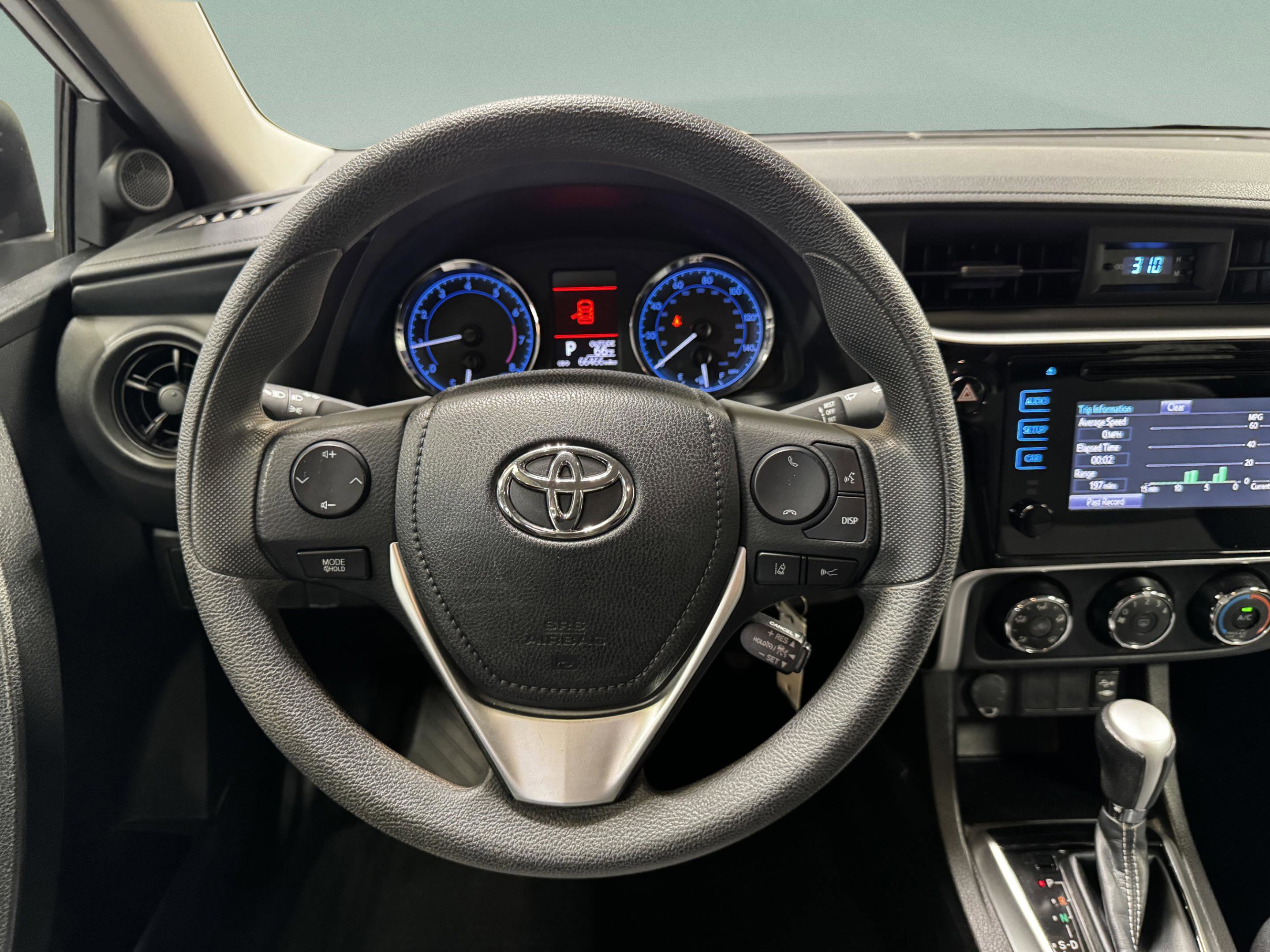 Used 2019 Toyota Corolla L image 32